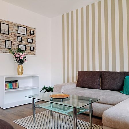 Easy Check In Apartments 021 Vladika Novi Sad Extérieur photo