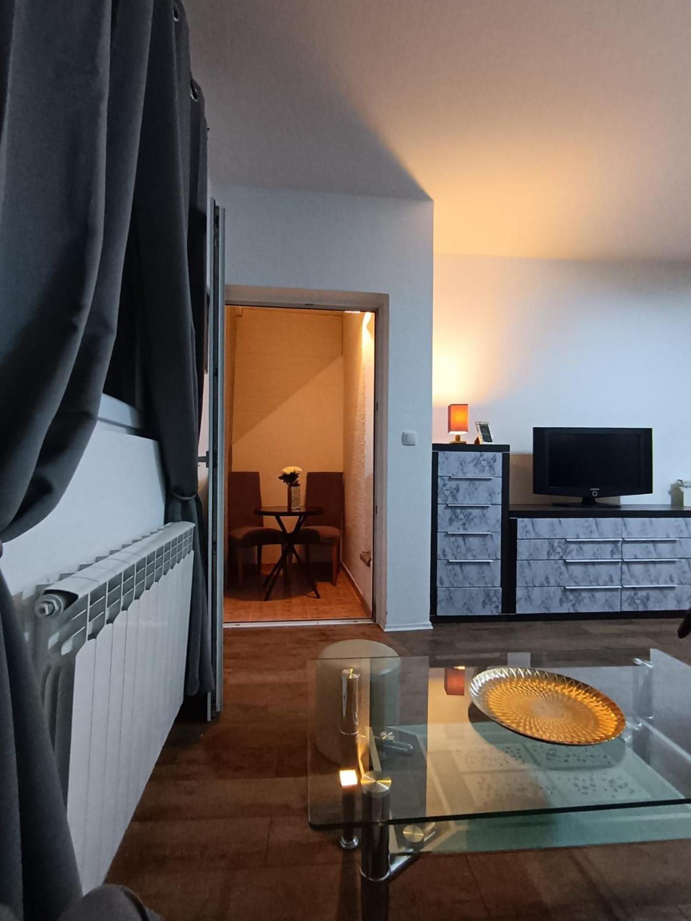 Easy Check In Apartments 021 Vladika Novi Sad Extérieur photo