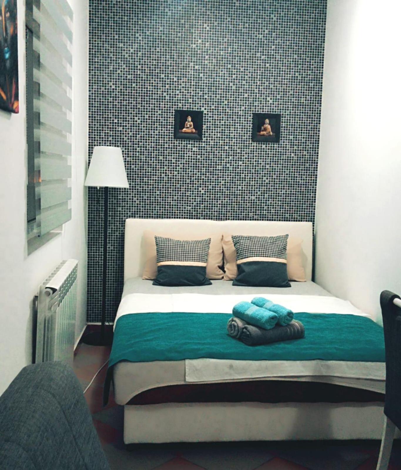Easy Check In Apartments 021 Vladika Novi Sad Extérieur photo